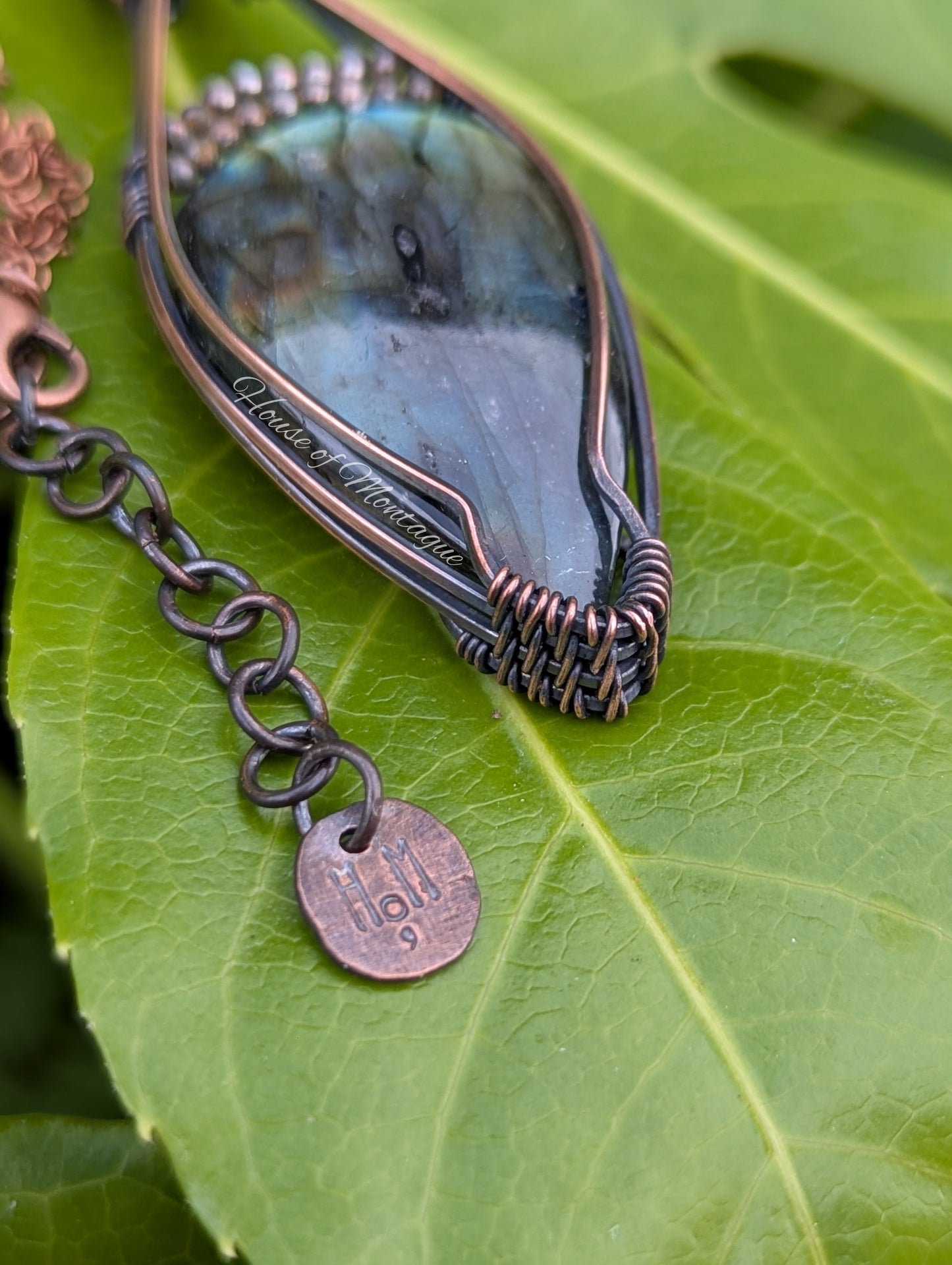 Labradorite Reverse Teardrop in Copper