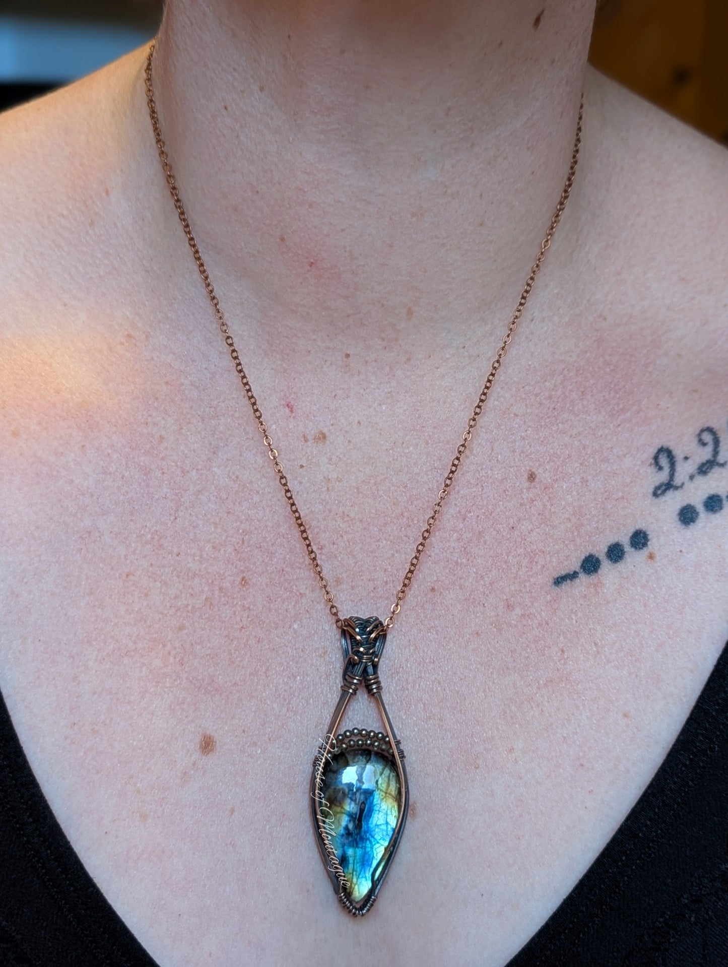 Labradorite Reverse Teardrop in Copper