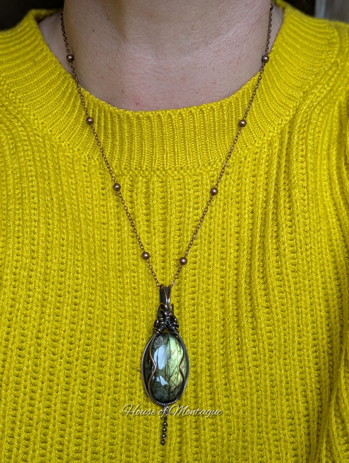 Labradorite Oval in Copper