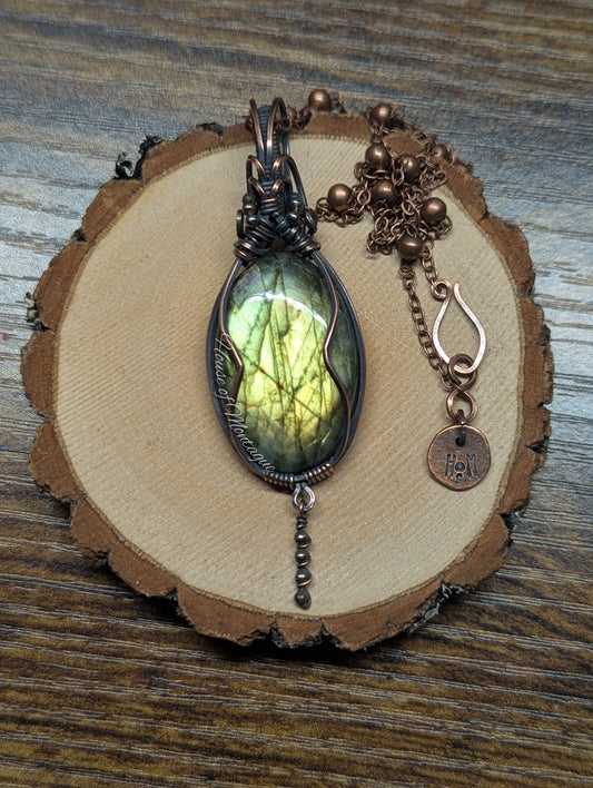 Labradorite Oval in Copper