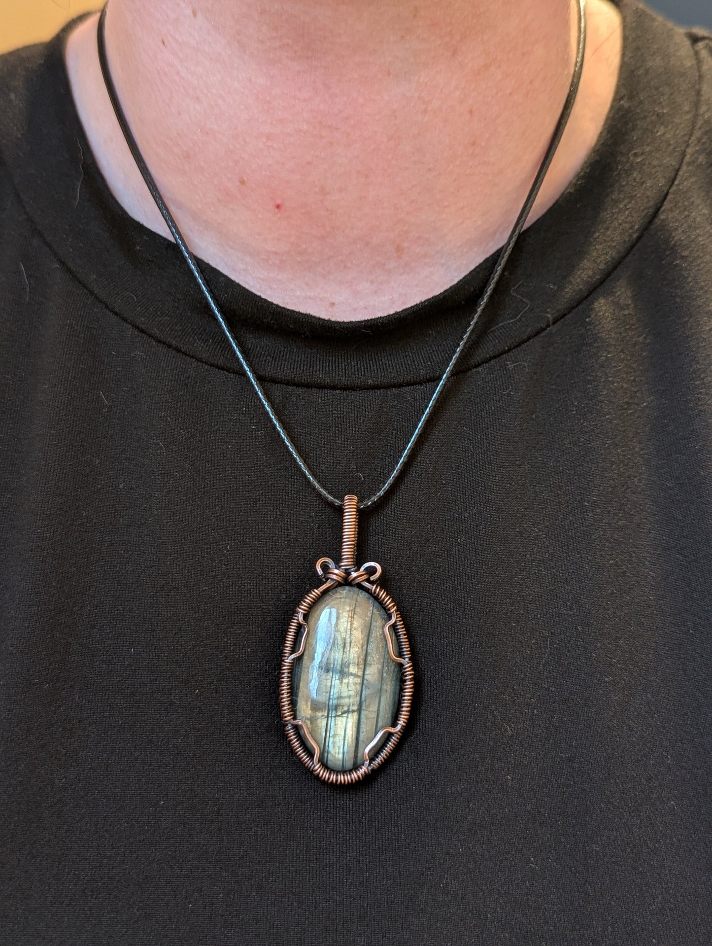 Labradorite Oval in Copper